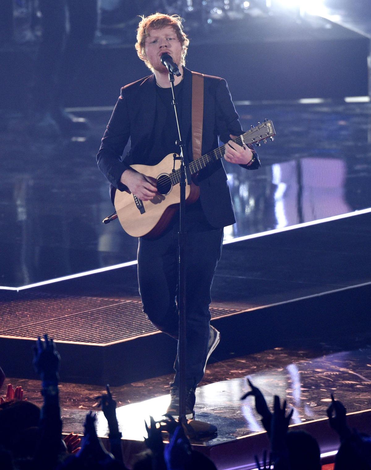 2017 iHeartRadio Music Awards - Show