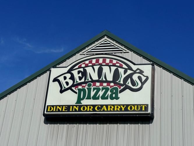 Benny's Pizza Milan 2.jpg
