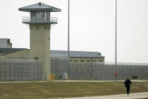 Lawmaker defends stance against Thomson prison purchase