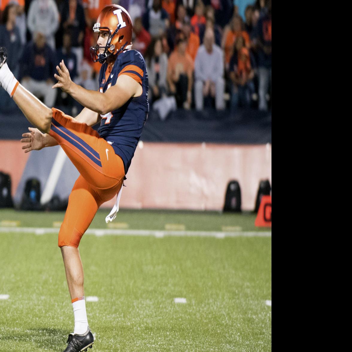 Hayes Family Makes Long Journey To Bowl College Sports