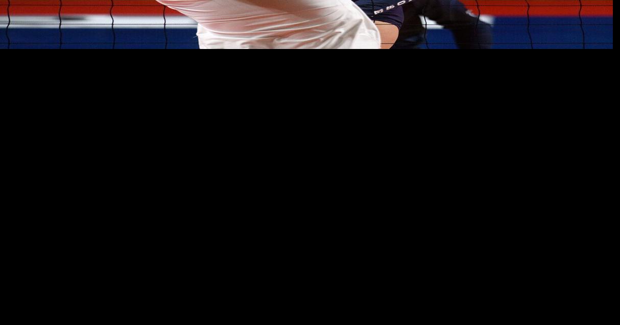 COLLEGE VOLLEYBALL Northwestern tops St. Ambrose in four sets at nationals