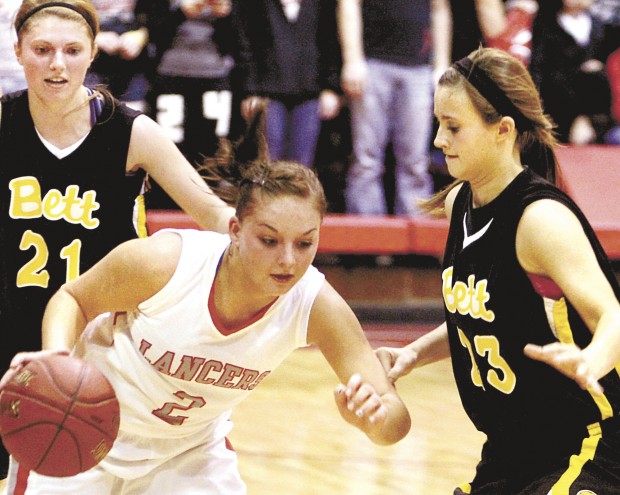 Bettendorf_NSgirlsBasketball5_12211