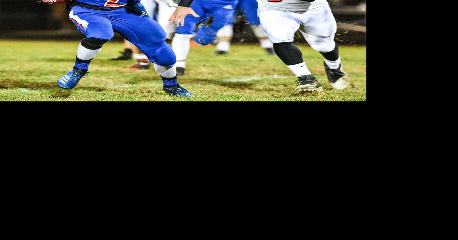 Photos Camanche football hosts Monticello