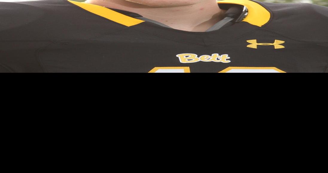 Prairie stymies Bettendorf in playoff opener