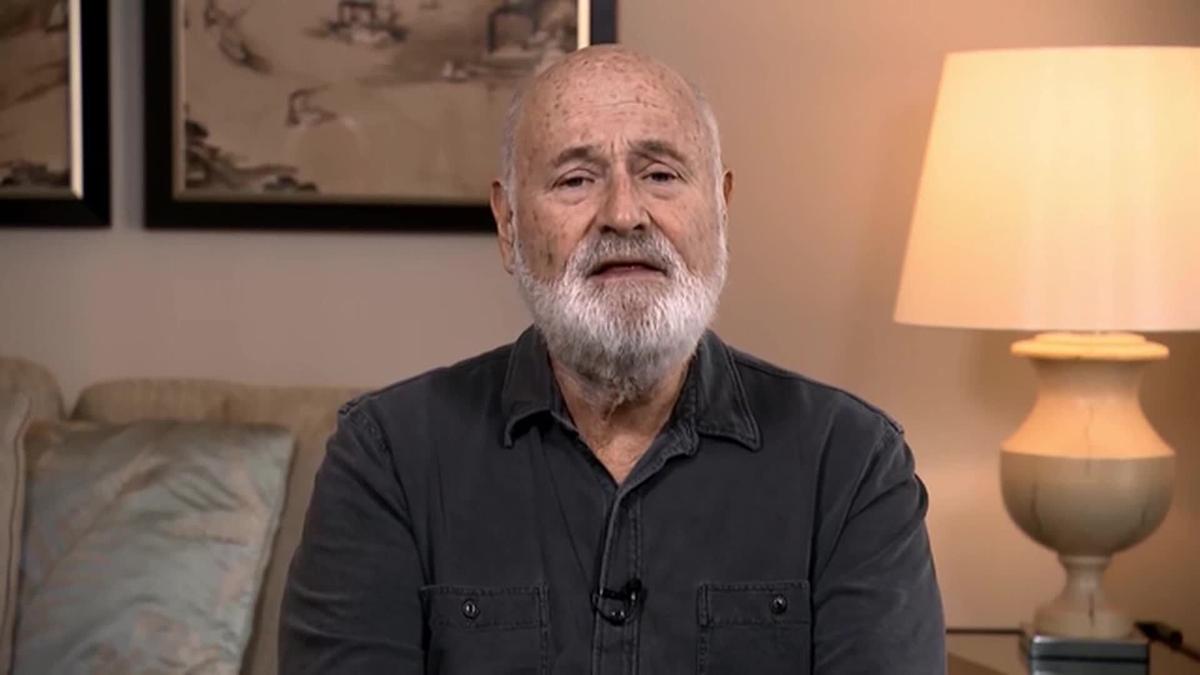 ROB REINER'S SON BOOKED FOR PARENTS' MURDER