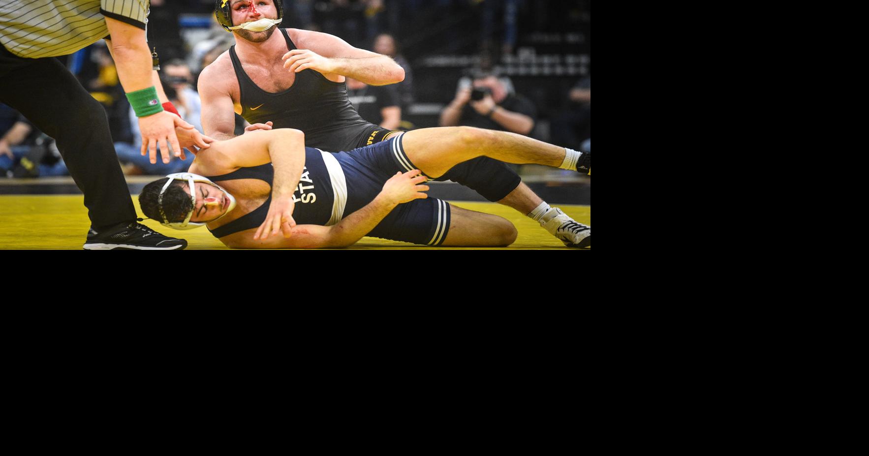 Hawkeyes embrace being the Big Ten favorite