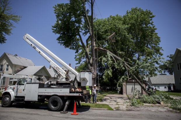 Morning storm produced minor, isolated damage throughout Q-C