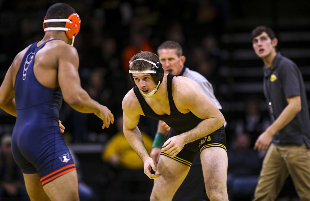 120117-IOWA-WRESTLING-043