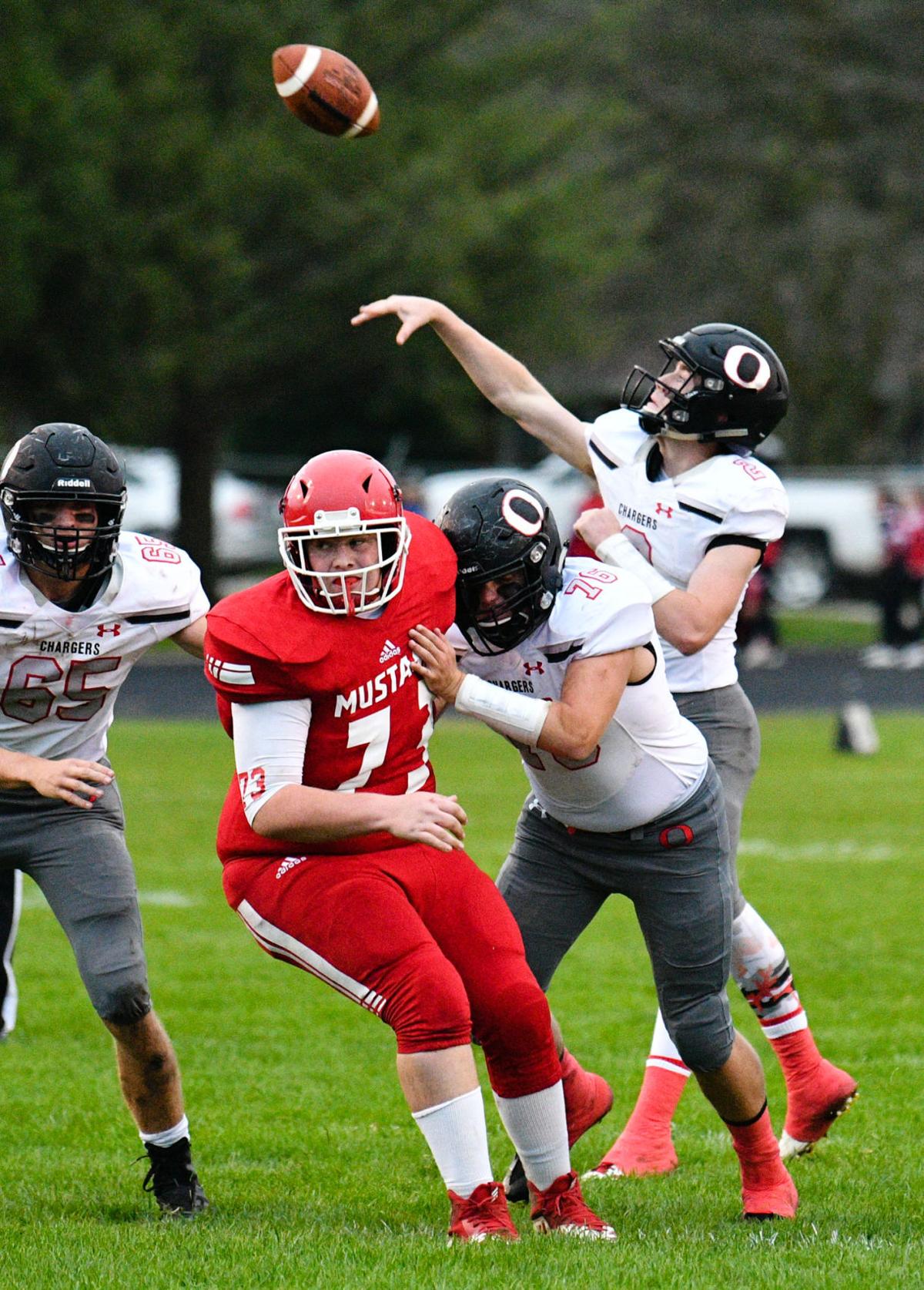 Bey Buie Schoenfelder Captain Qct All Metro Team High School Football Qcvarsity Com Qctimes Com Bey Buie Schoenfelder Captain Qct All Metro Team High School Football Qcvarsity Com Qctimes Com