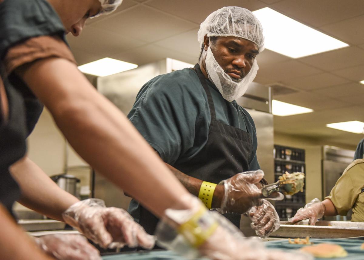 'I've learned a lot in here' Scott County inmates celebrate Thanksgiving