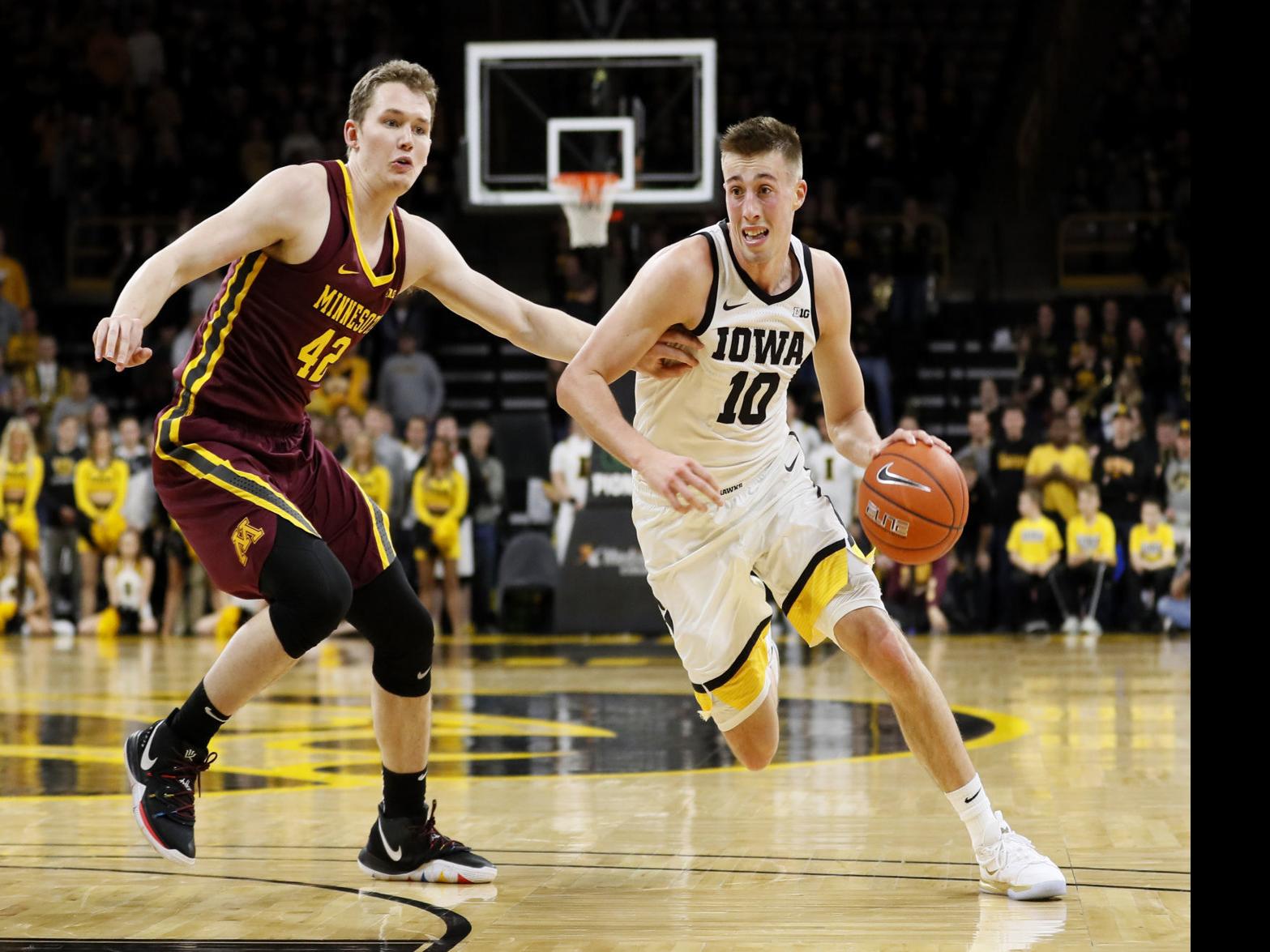 Iowa At Minnesota At A Glance College Sports Qctimes Com