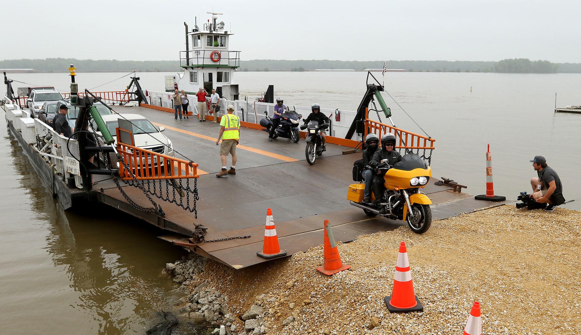 Photos Savanna to Sabula Ferry