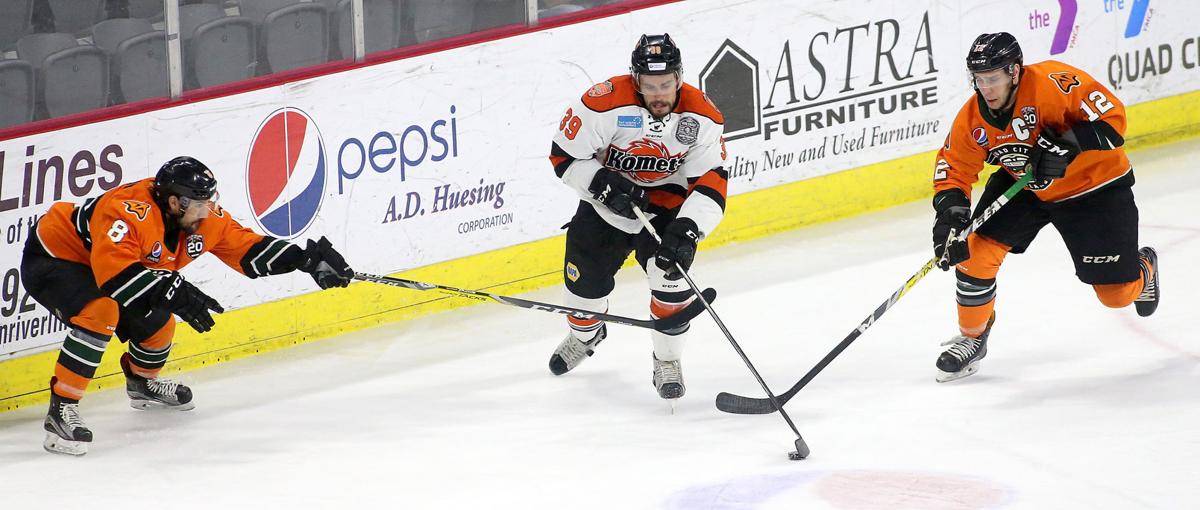 042217-mallards-komets-gm5-002