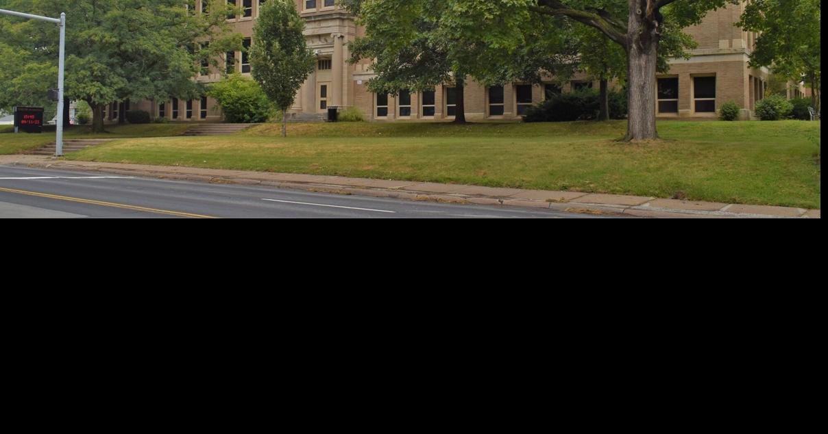 Davenport school board approves new Sudlow middle school building Photo