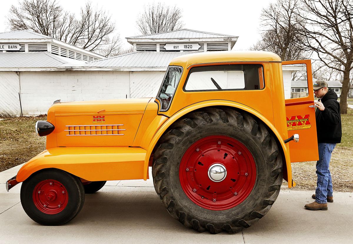 1938 Comfortractor Headlines Davenport Antique Tractor Auction Local News Qctimes Davenport Antique Tractor Auction