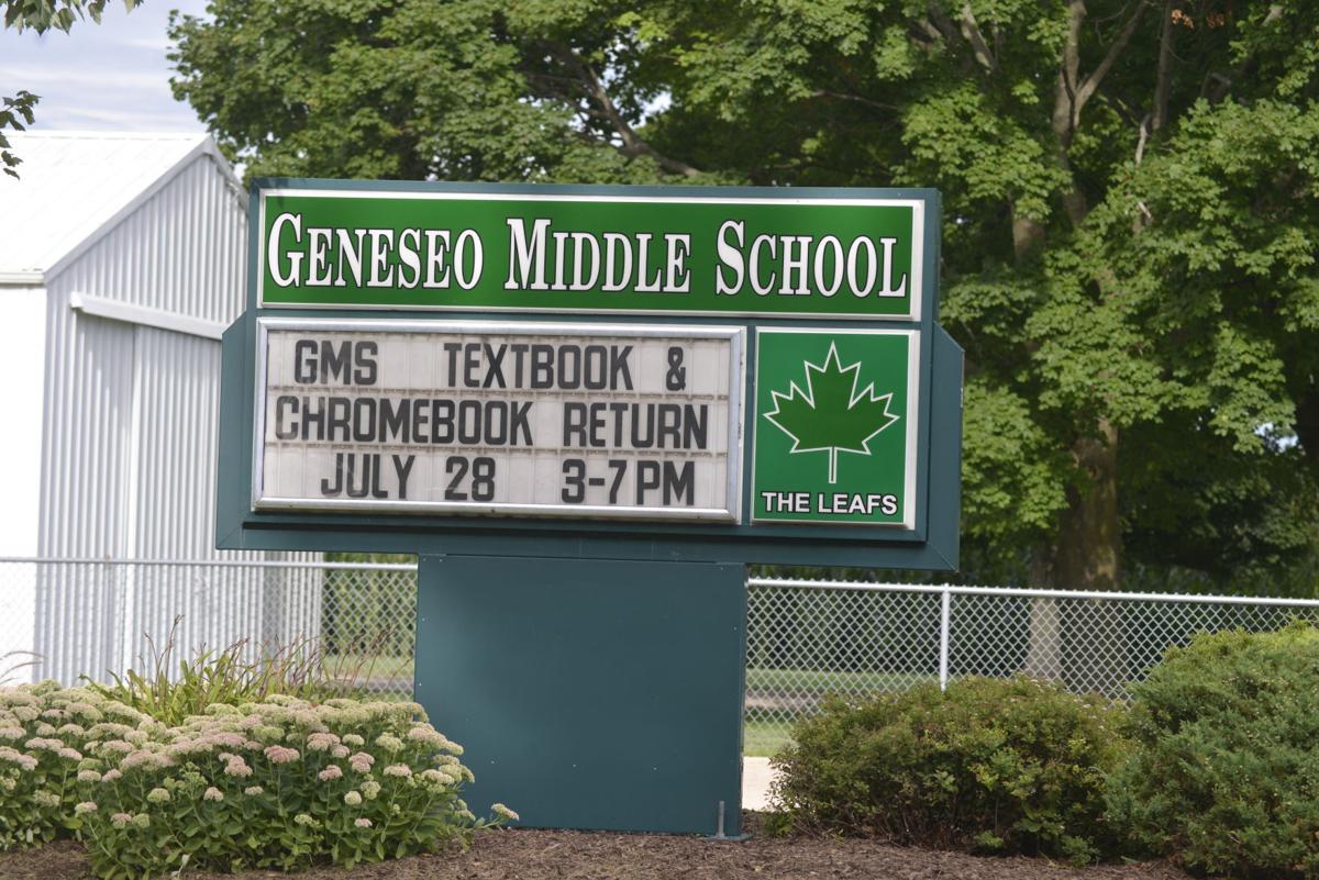 schoolsigns-geneseo ms_AMU3837.JPG