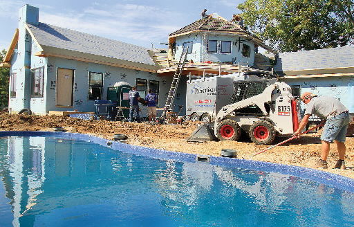 Updated Two Men Found Dead In East Davenport Swimming Pool Identified Local News Qctimes Com