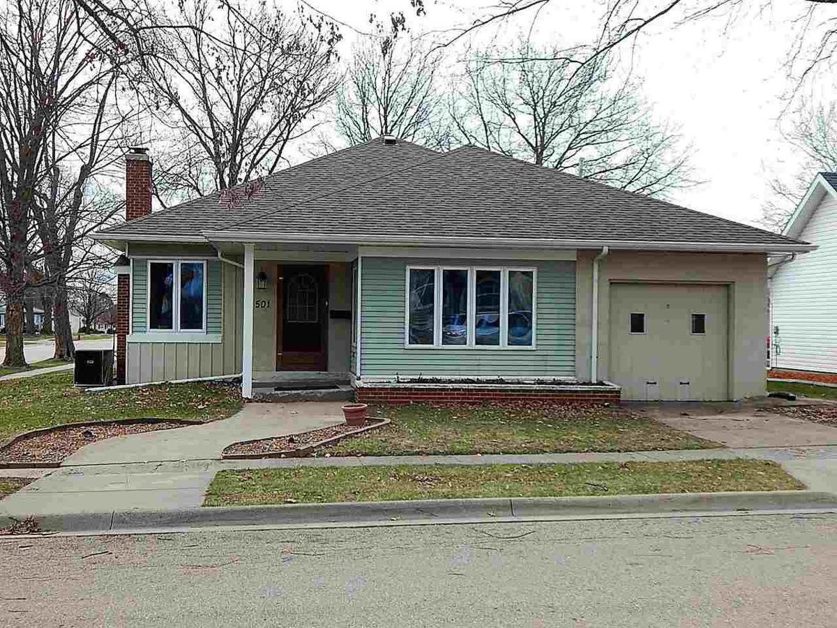 3 Bedroom Home in De Witt - $147,900