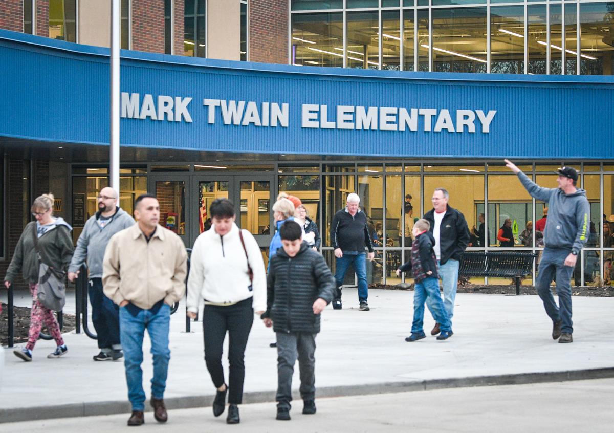 Mark Twain RTIC Stainless Steel Water Bottle - 20 oz — Mark Twain  Elementary School