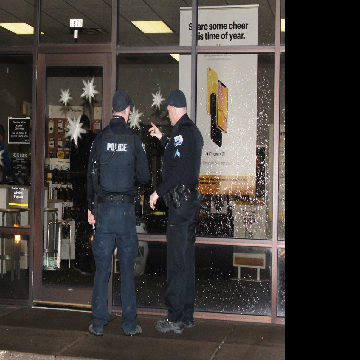 Two Men Charged In Sprint Store Robbery Local Crime Courts