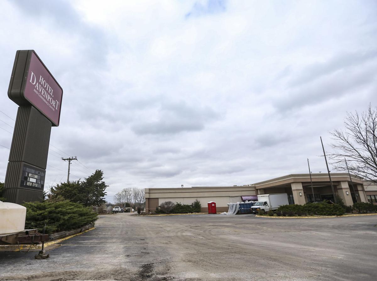Closed Davenport hotel comes down Local News