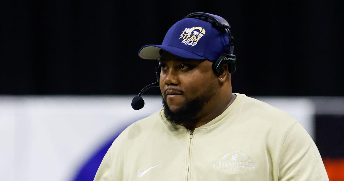 Corny Riss Cory Ross signs returns as head coach for QC Steamwheelers