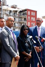 060723-qc-nws-presser-14.jpg