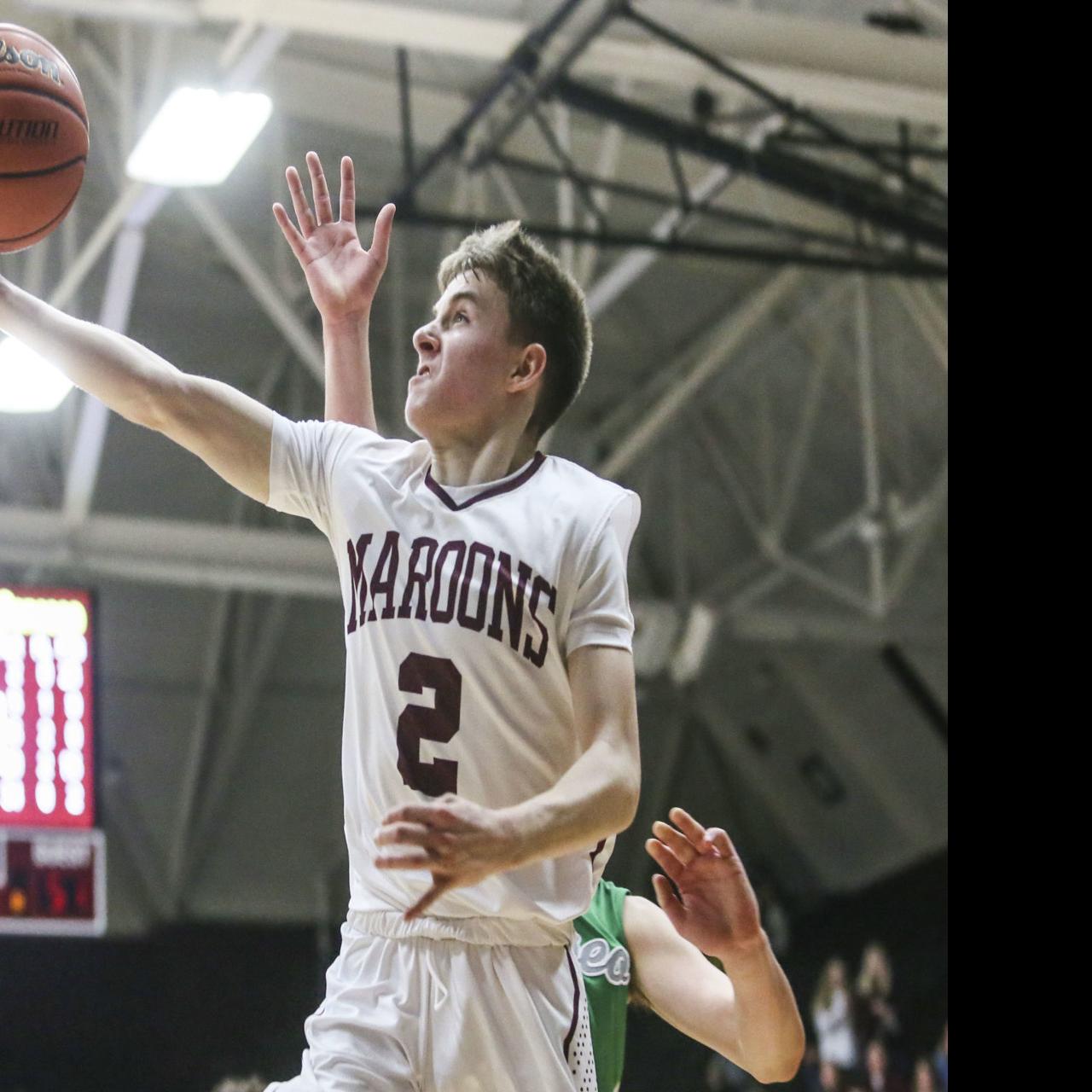 A Year Of Youth For Maroons High School Boys Basketball Qcvarsity Com Qctimes Com