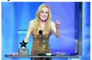 Kidman honored by co-stars, AFI