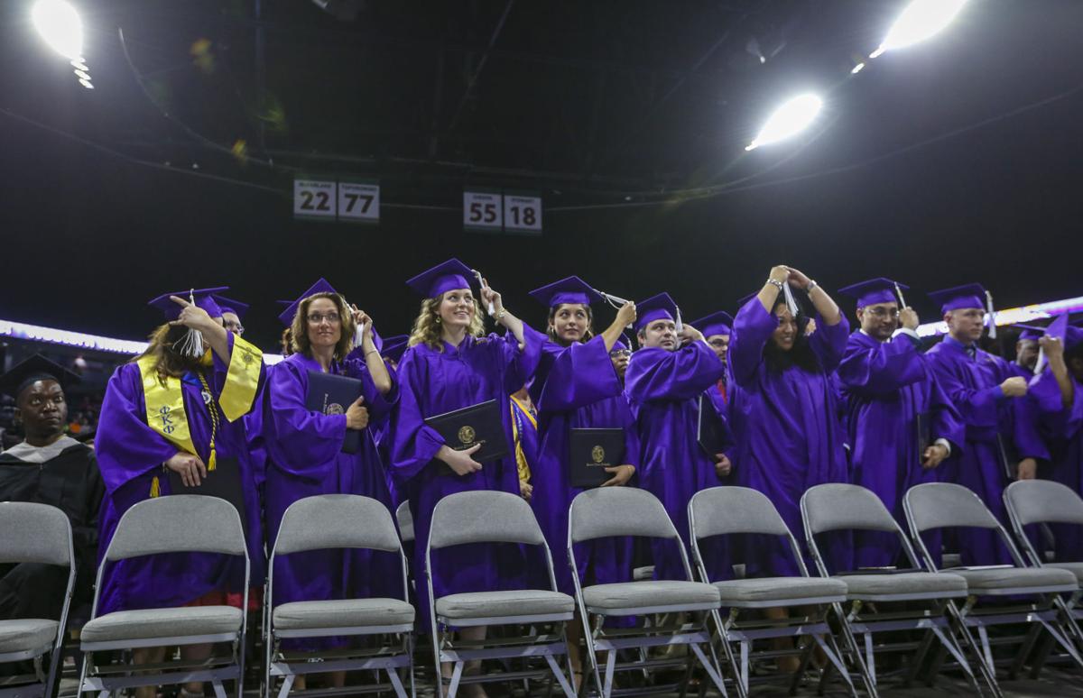 051417-WIU-QC-GRADUATION-009