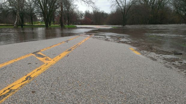 Middle Park lagoon road closed
