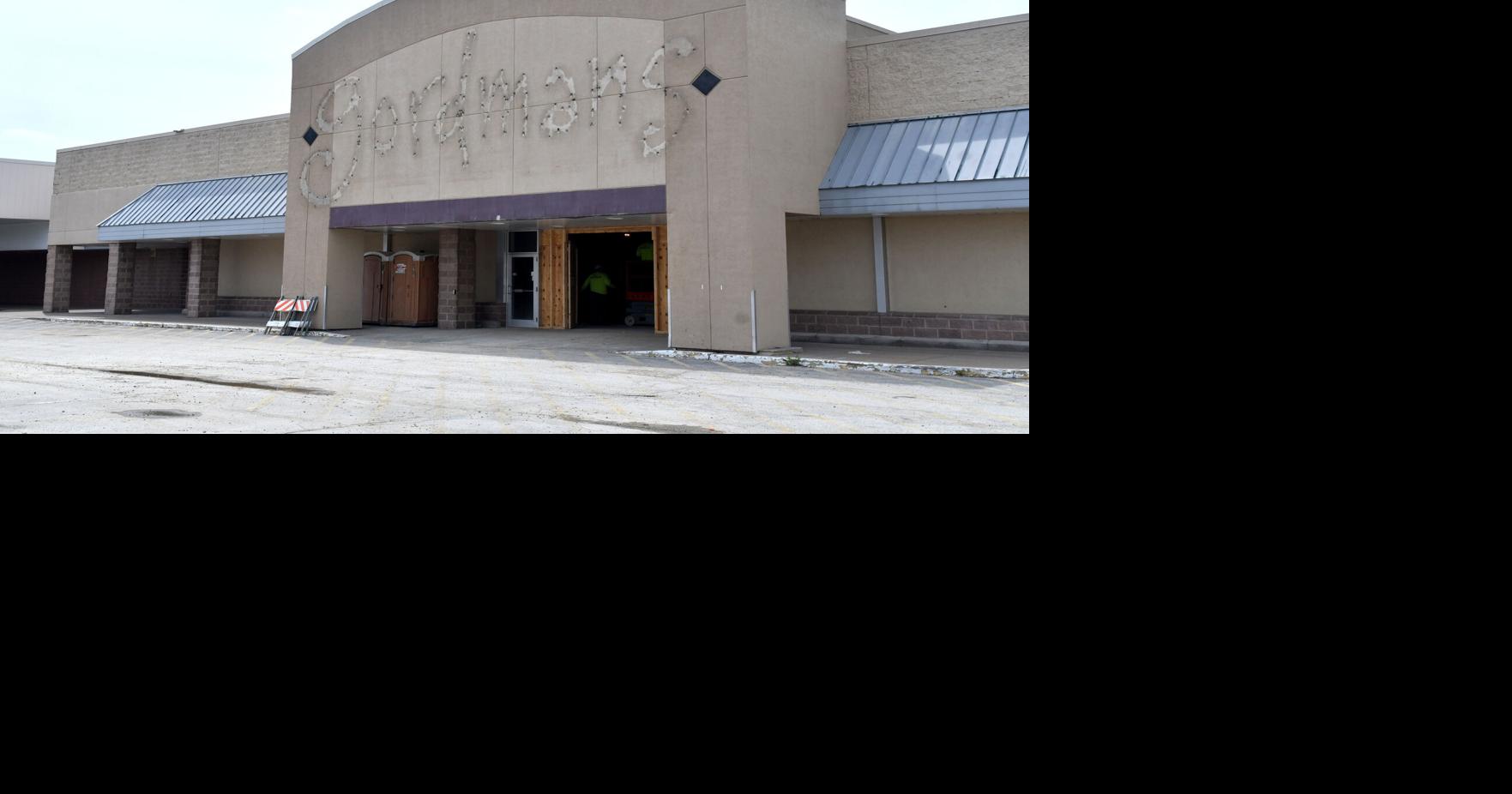 HyVee regional bakery and pharmacy facility to open later this fall in