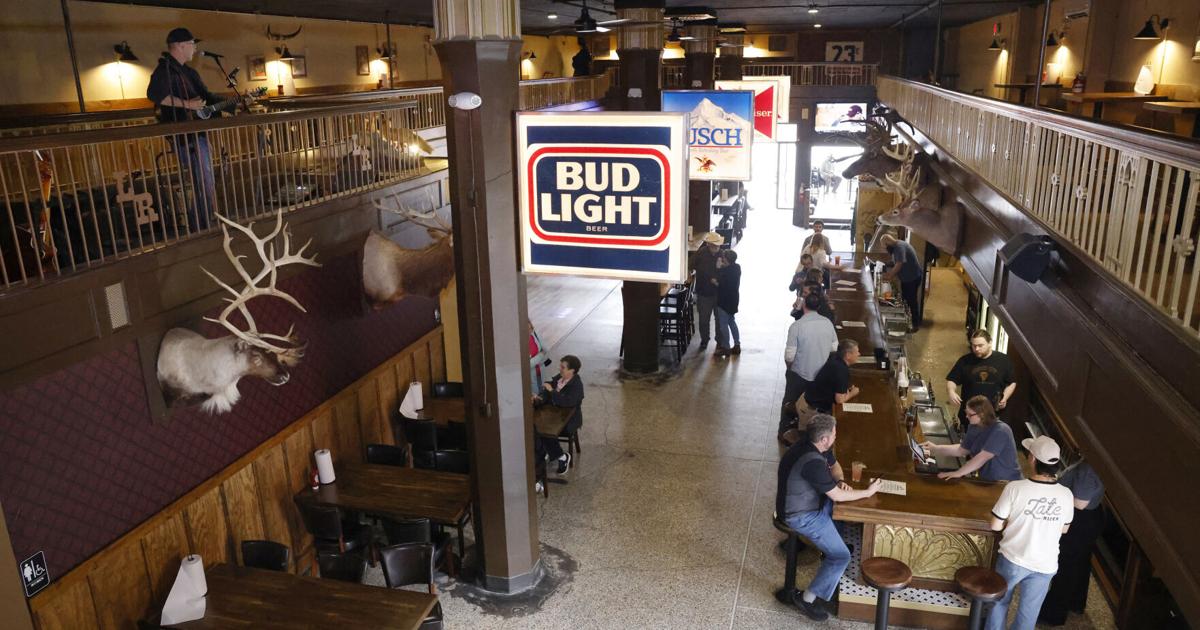 Moline’s Nashville-themed bar, Late Rider, closes after five months in business