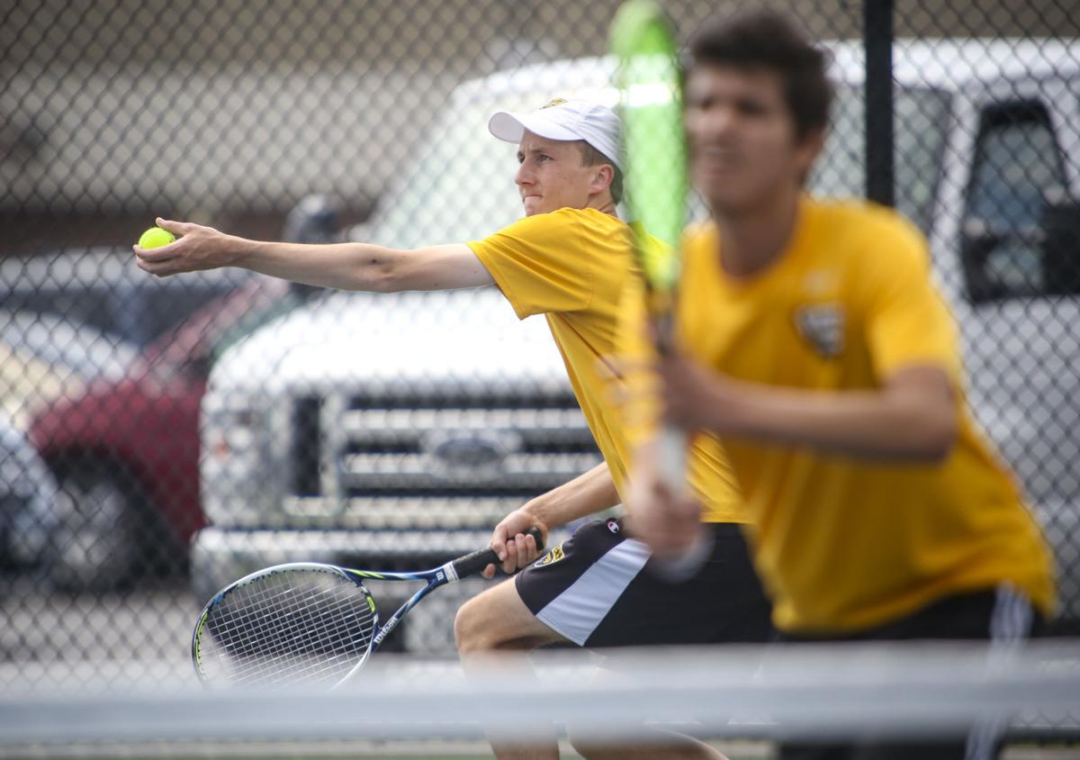 051117-DISTRICT-TENNIS-002