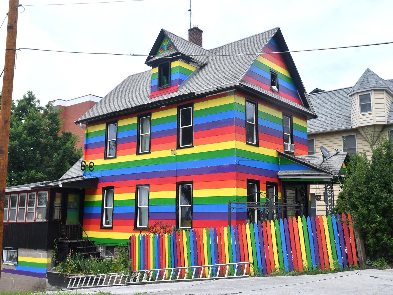 The Rainbow House Of Many Colors Draws Ire Of Moline Officials