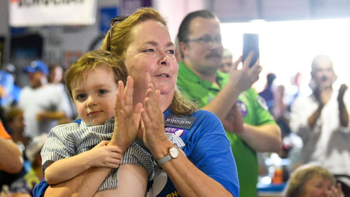 Pritzker energizes crowd at Dems 'Salute to Labor' picnic | Local News | qctimes.com