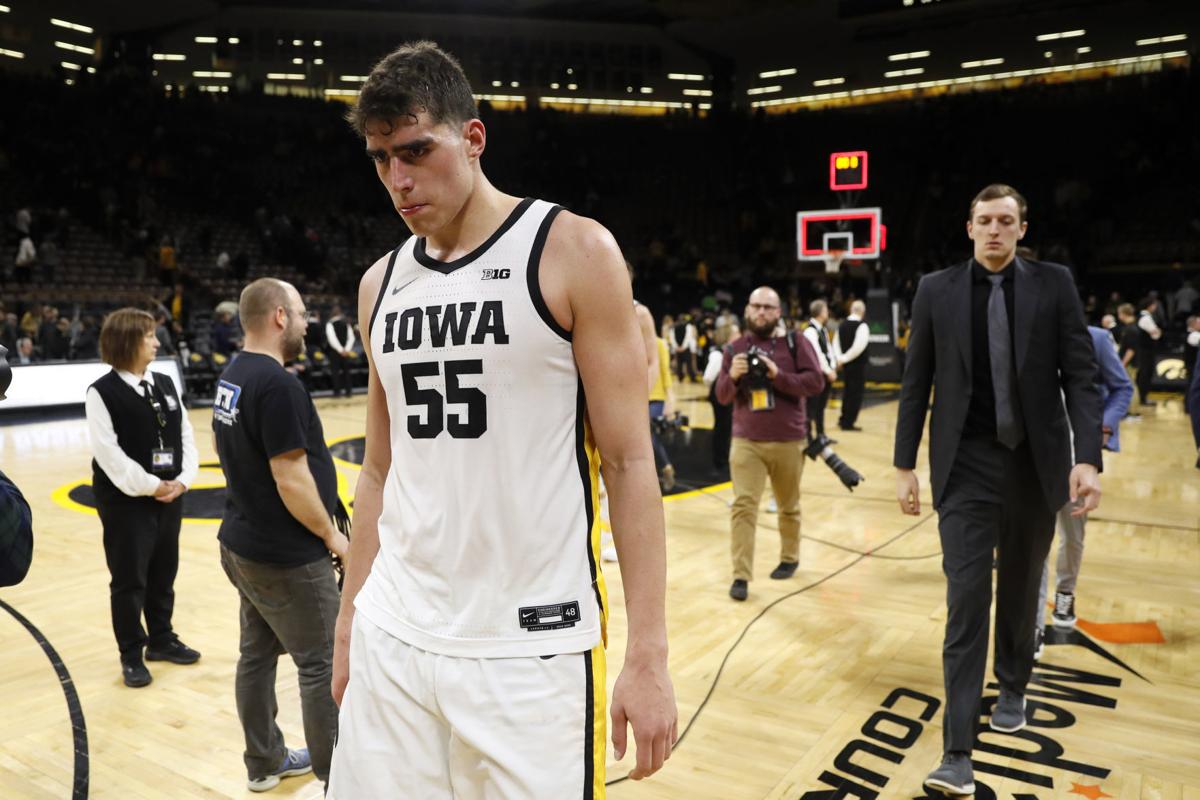 Hawkeye Illini Battle Is Now A Showdown For Final Double Bye