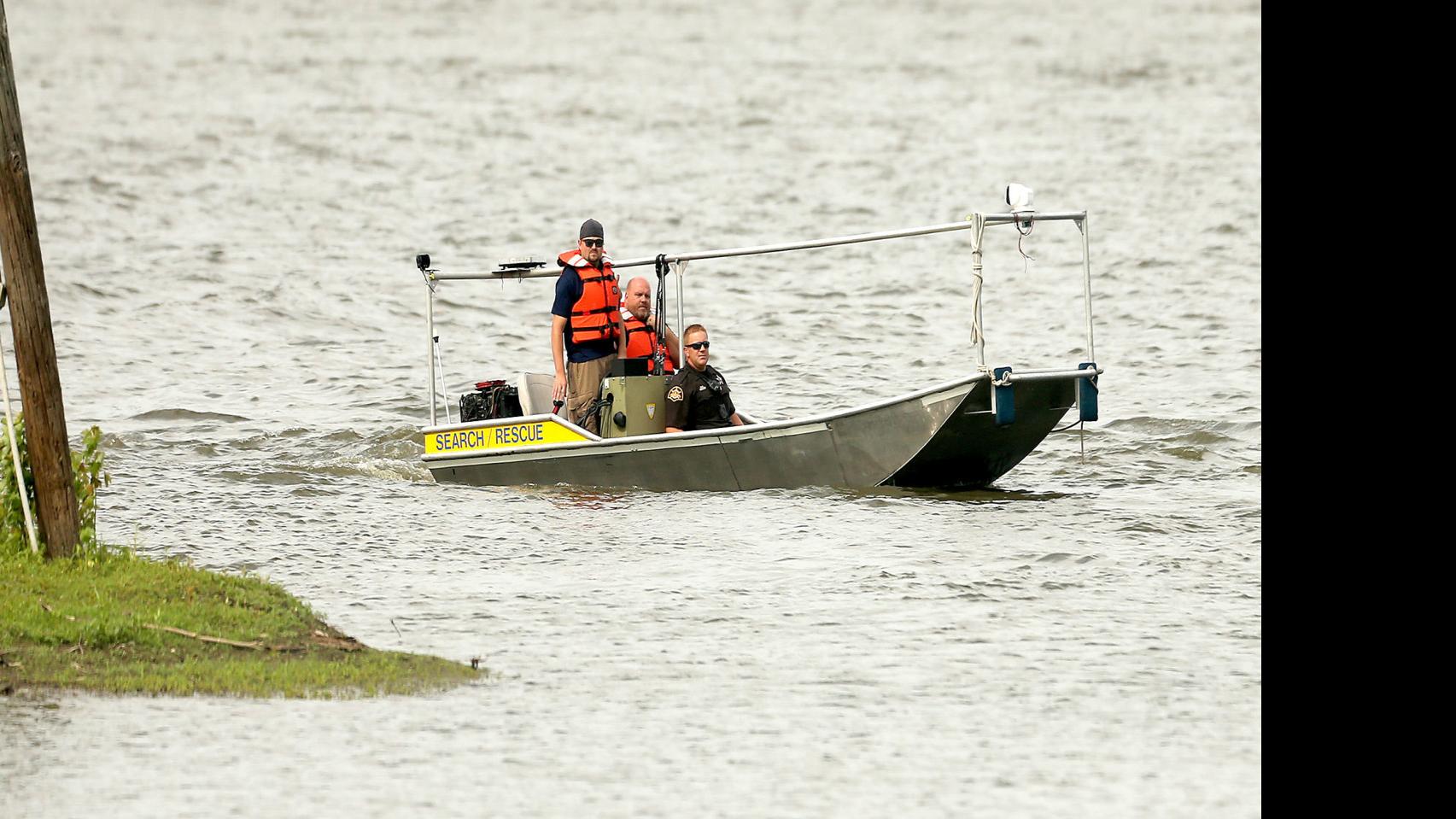 Body Pulled From Mississippi River Sunday Was Male Local News Qctimes Com