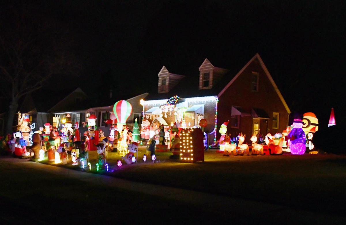 Free Christmas Events 2022 Davenport Iowa Holiday Displays Turn Quad-Cities Into Lit-Up Winter Wonderland | Home &  Garden | Qctimes.com