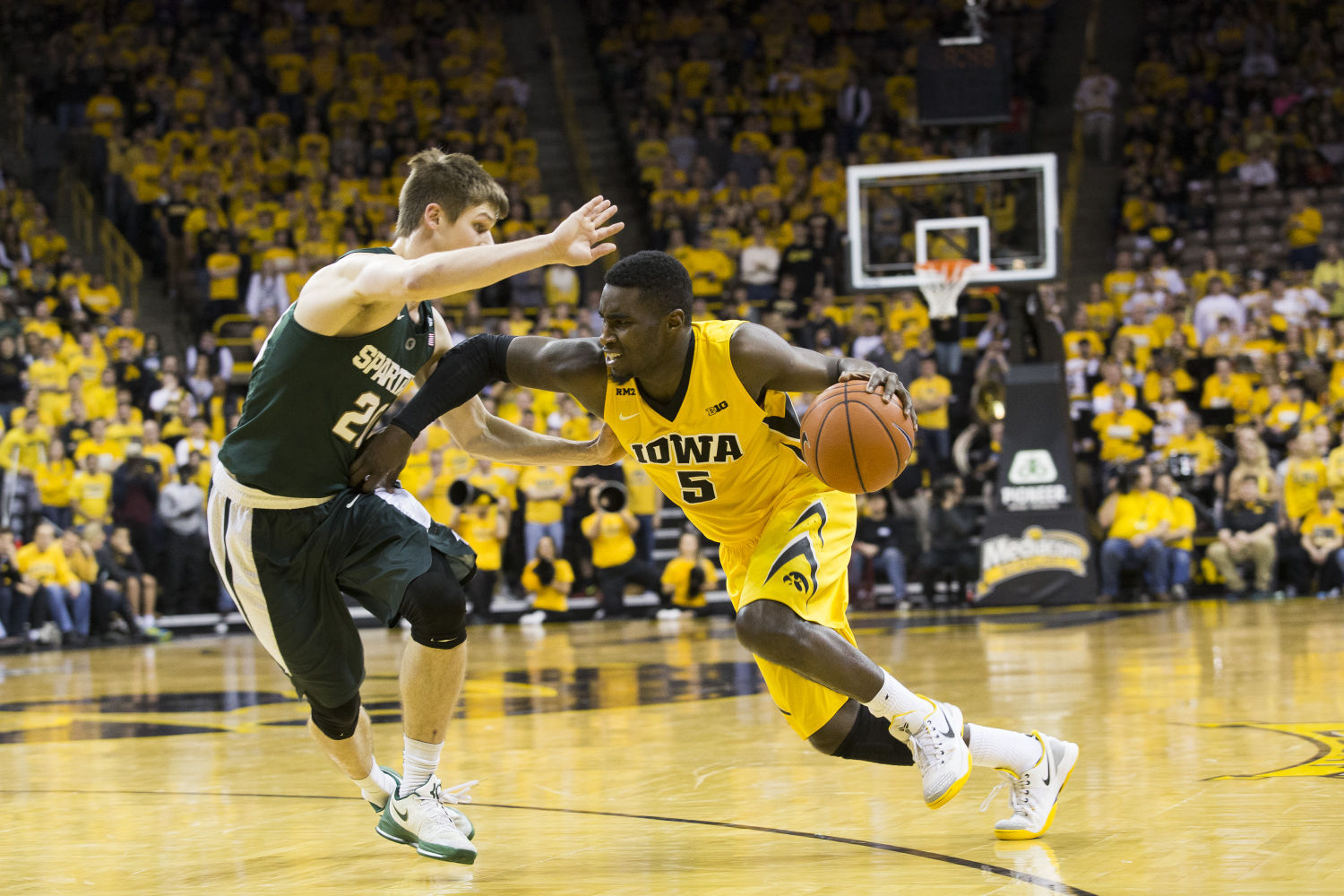 Hawkeyes Try To End 23-year Breslin Drought | Iowa Hawkeyes Basketball ...