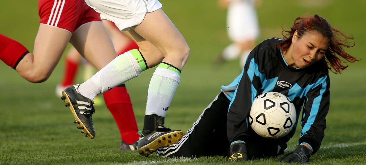 041817-Moline-Rocky-girls-soccer-004