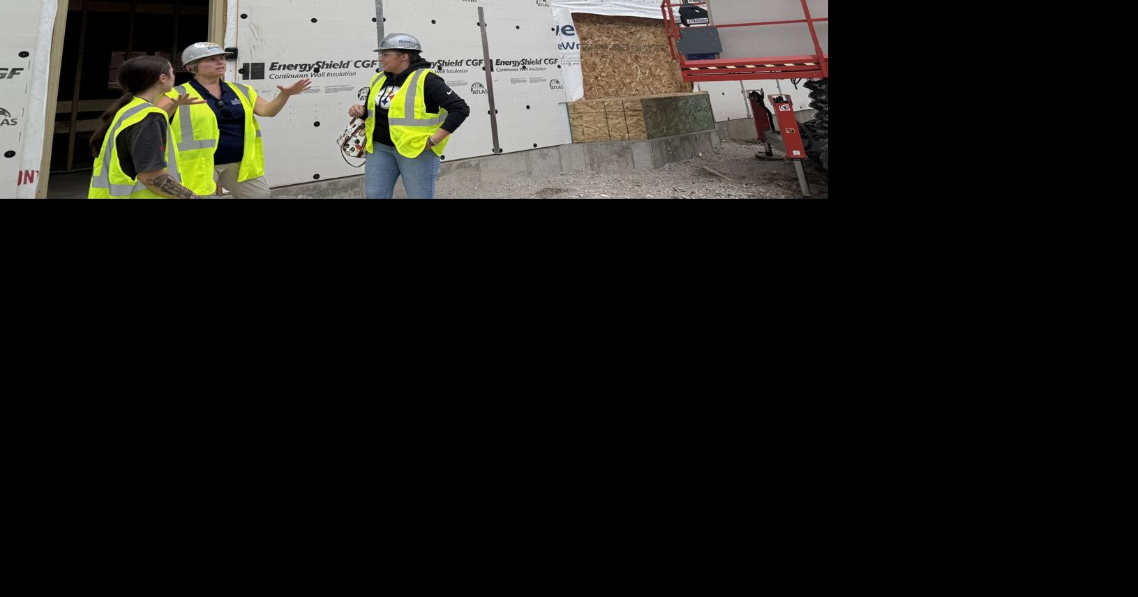 Project Renewal hosts ‘beam signing;’ $1 million project will serve neighborhood kids