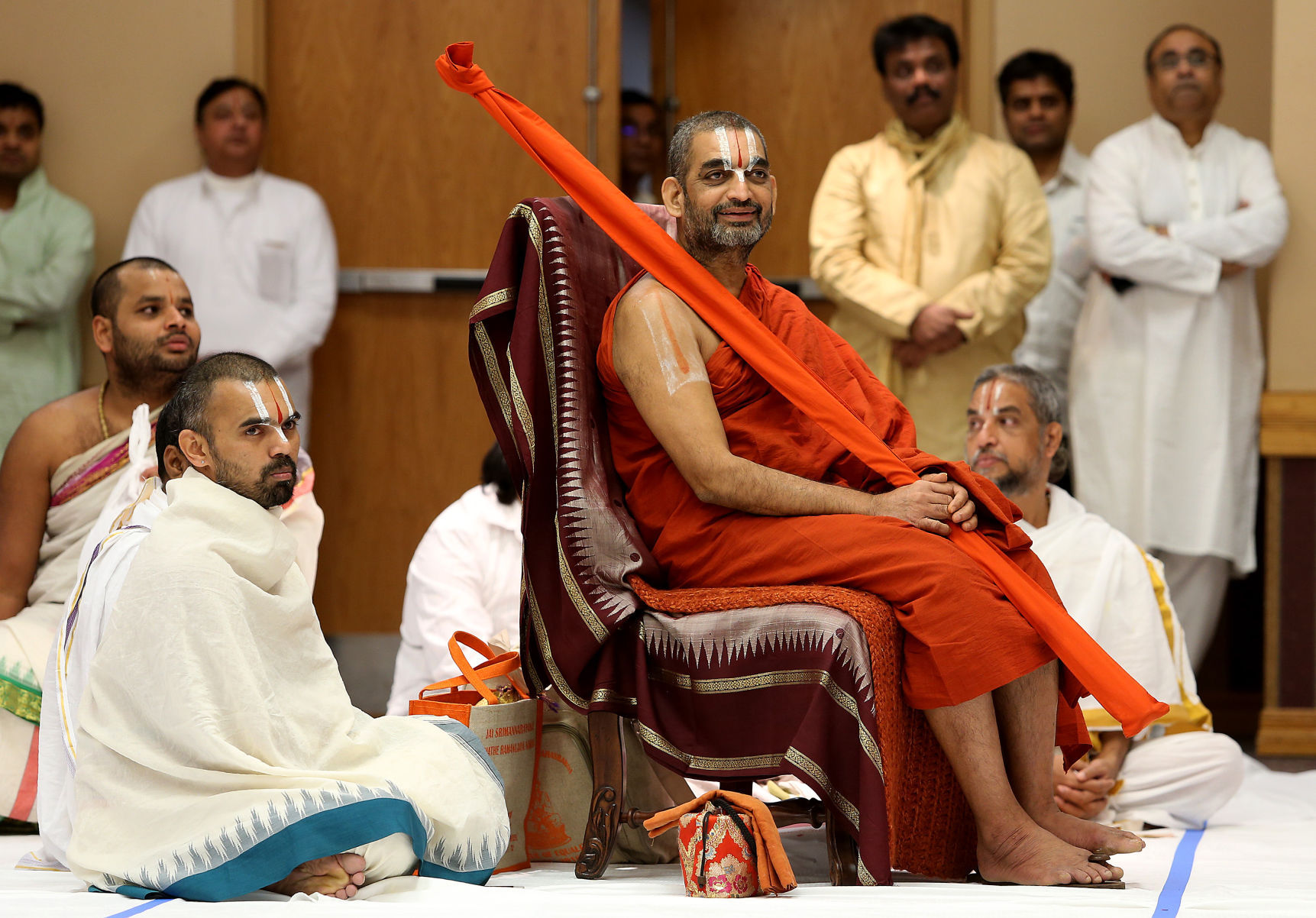 Sri Chinna Jeeyar Swamiji Brings Message Of Love, Peace, Service To Q-C ...