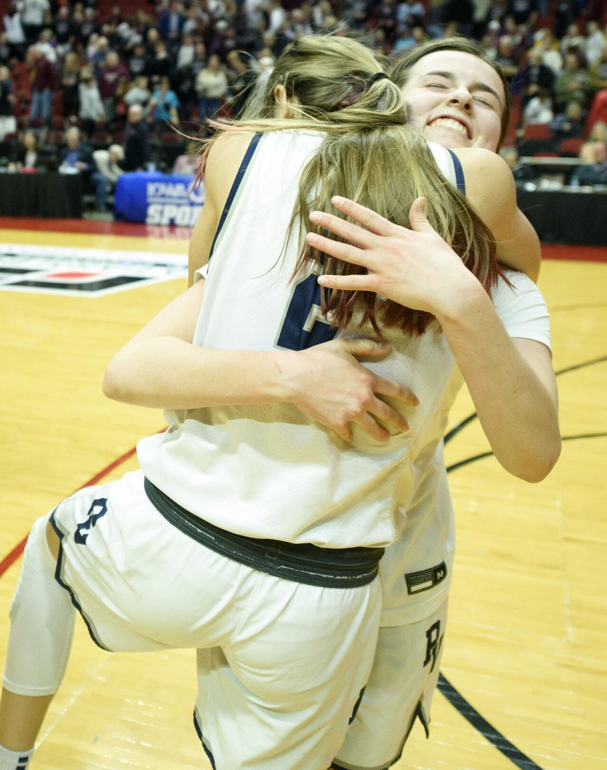 Pleasant Valley muscles past Dowling in 5A girls semifinals, 50-33
