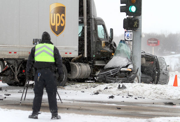 Police investigating fatal crash at 53rd, Brady | Traffic | qctimes.com
