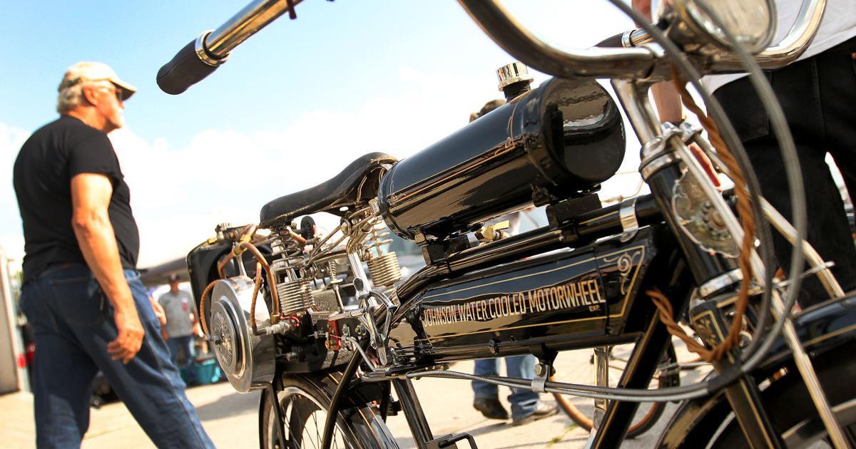 Photos Chief Blackhawk Antique Motorcycle Swap Meet