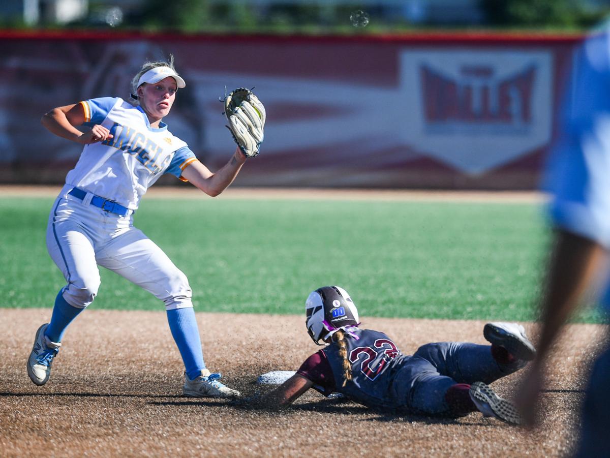 061621-qc-spt-2A-state-title-softball-019