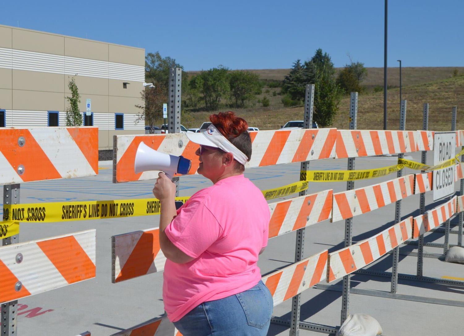 Des Moines School Superintendent Detained by ICE in Iowa