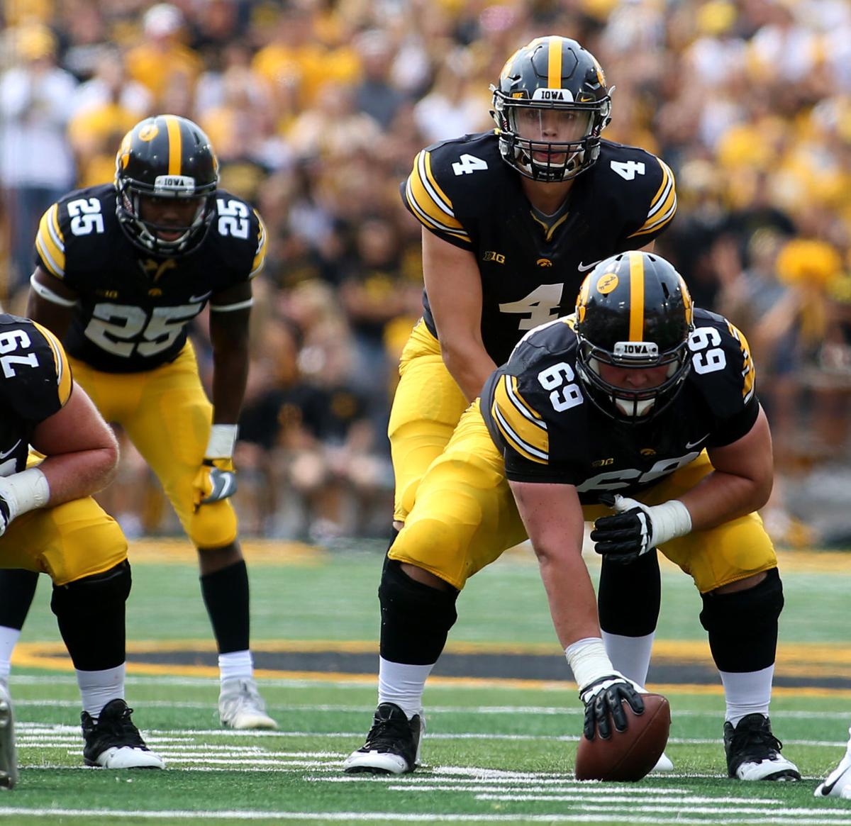 Daniels' departure adds to work for Hawkeyes' line