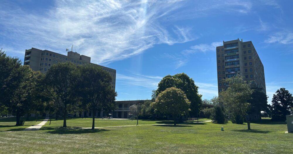 About a third of ISU students in residence halls faced record heat with no AC - Vimarsana News